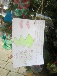 weihnachtsbaum-vor-sant-giuseppe-detail