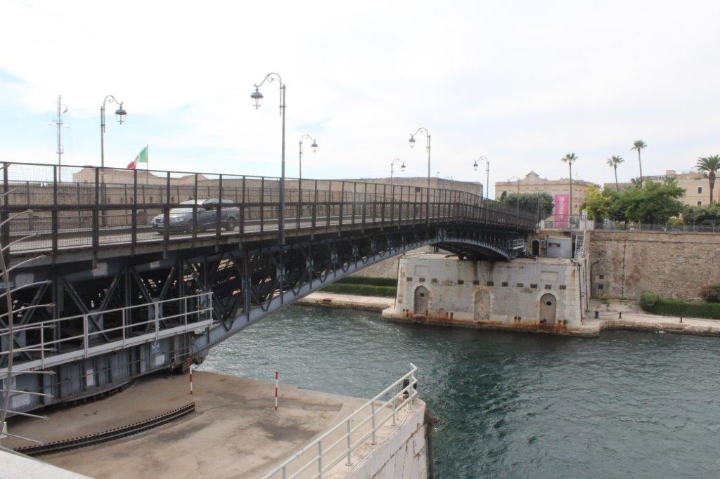 Ponte Girevole Taranto