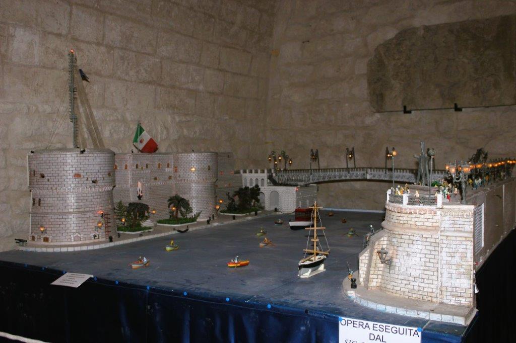 modello ponte girevole castello aragonese Taranto